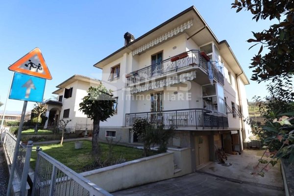 appartamento in vendita a Montevarchi in zona Levane
