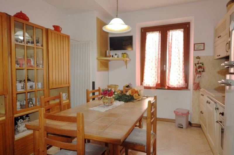 appartamento in vendita a Montevarchi in zona Levane