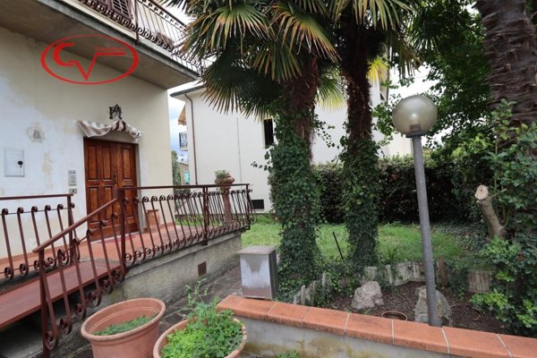 casa indipendente in vendita a Montevarchi in zona Levanella