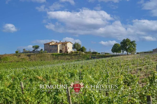 casa indipendente in vendita a Montevarchi