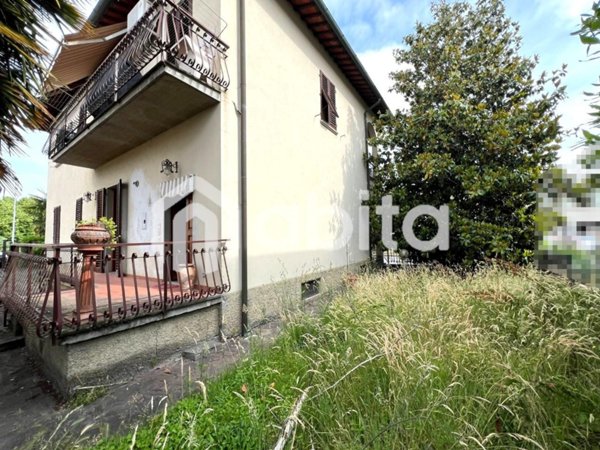 appartamento in vendita a Montevarchi in zona Levanella