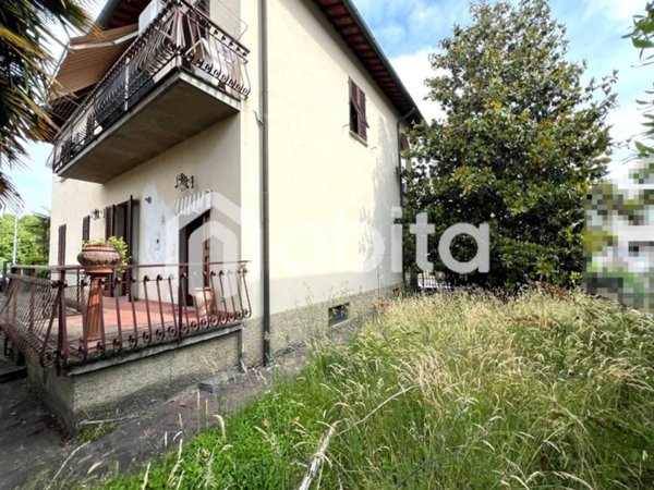 appartamento in vendita a Montevarchi in zona Levanella