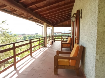 casa indipendente in vendita a Montevarchi