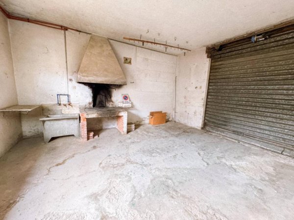 casa indipendente in vendita a Montevarchi in zona Mercatale Valdarno