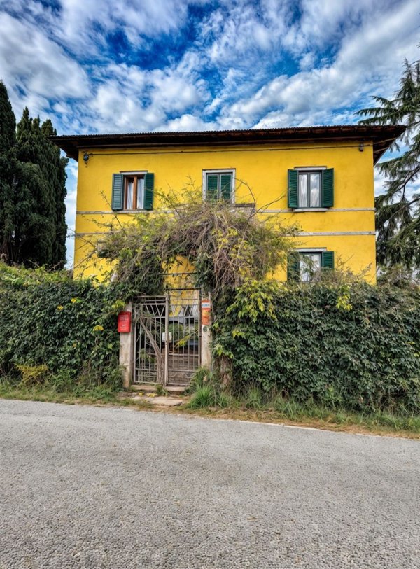 casa indipendente in vendita a Montevarchi in zona Caposelvi