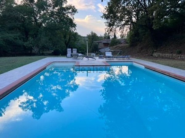 casa indipendente in vendita a Montevarchi