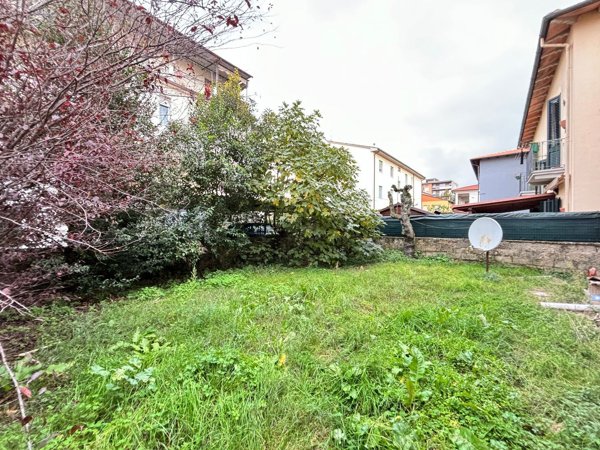 casa indipendente in vendita a Montevarchi