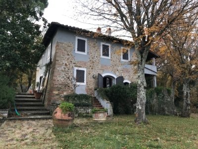 casa indipendente in vendita a Montevarchi