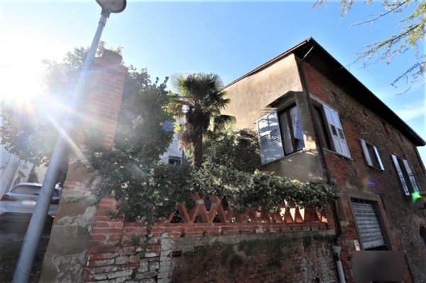 casa indipendente in vendita a Montevarchi in zona Moncioni