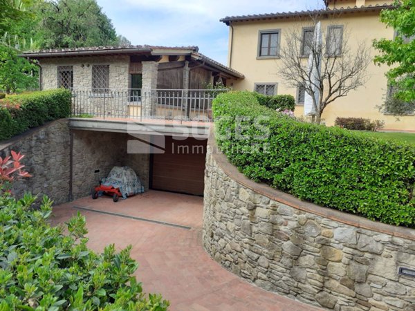 casa indipendente in vendita a Montevarchi