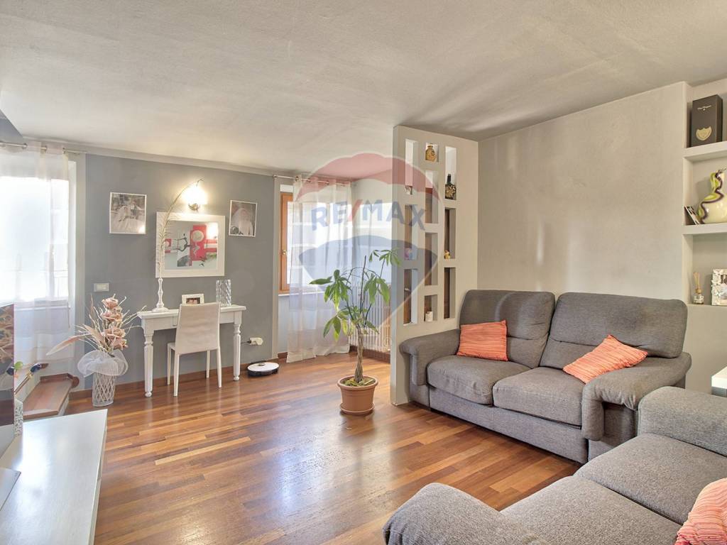 casa indipendente in vendita a Montevarchi in zona Moncioni