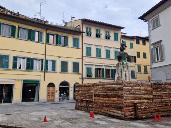 negozio in vendita a Montevarchi