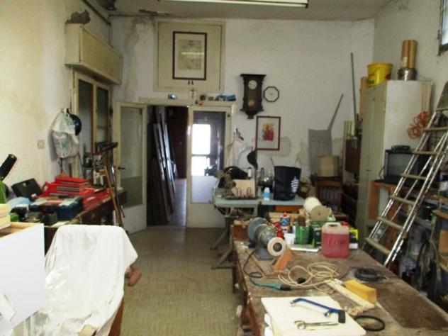 negozio in vendita a Montevarchi