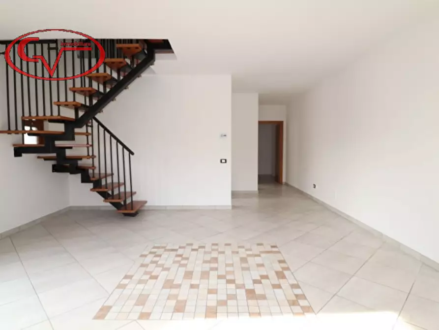 casa indipendente in vendita a Montevarchi