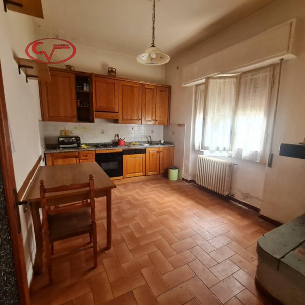 appartamento in vendita a Montevarchi in zona Levane
