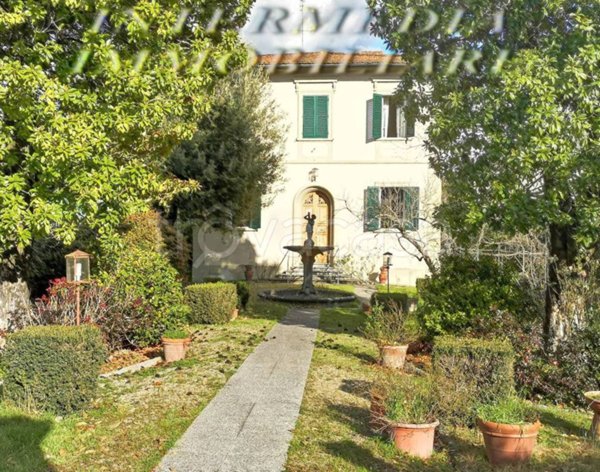 casa indipendente in vendita a Montevarchi