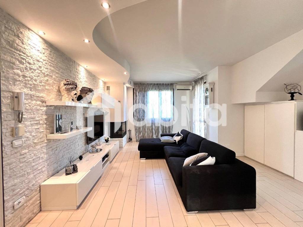 appartamento in vendita a Montevarchi in zona Levane
