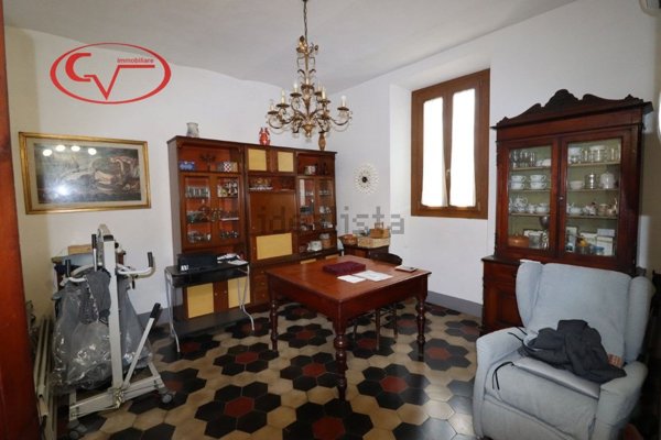 casa indipendente in vendita a Montevarchi