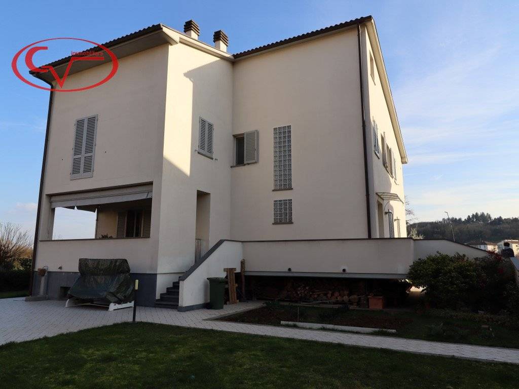 casa indipendente in vendita a Montevarchi