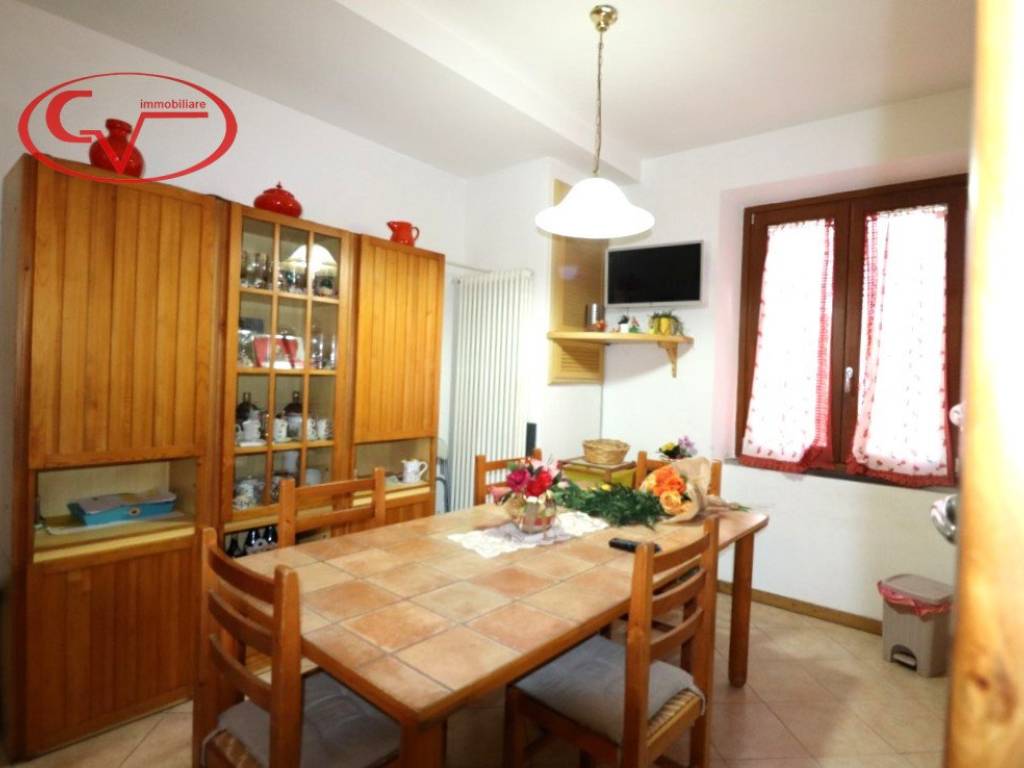appartamento in vendita a Montevarchi in zona Levane