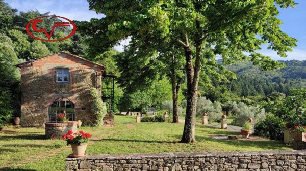 casa indipendente in vendita a Montevarchi in zona Moncioni