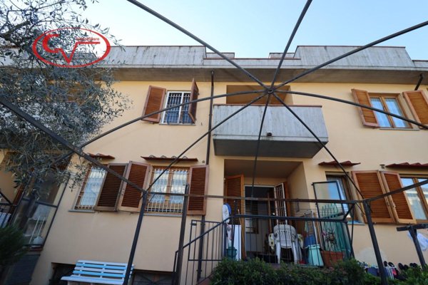 casa indipendente in vendita a Montevarchi