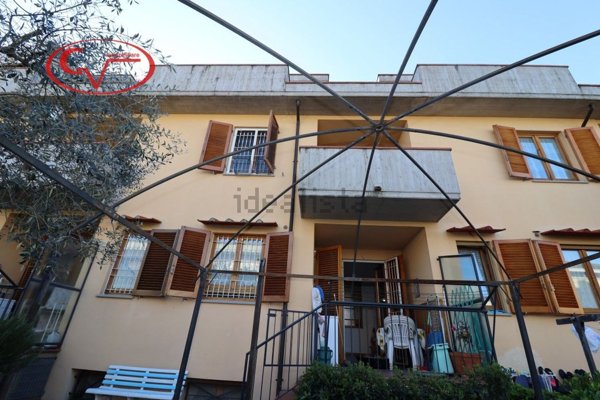 casa indipendente in vendita a Montevarchi