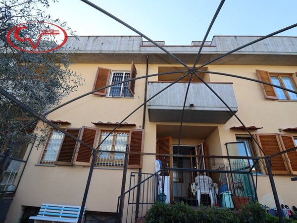 casa indipendente in vendita a Montevarchi