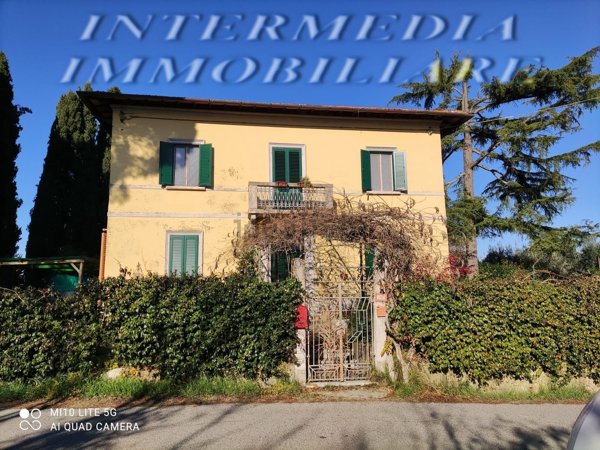 casa indipendente in vendita a Montevarchi in zona Mercatale Valdarno