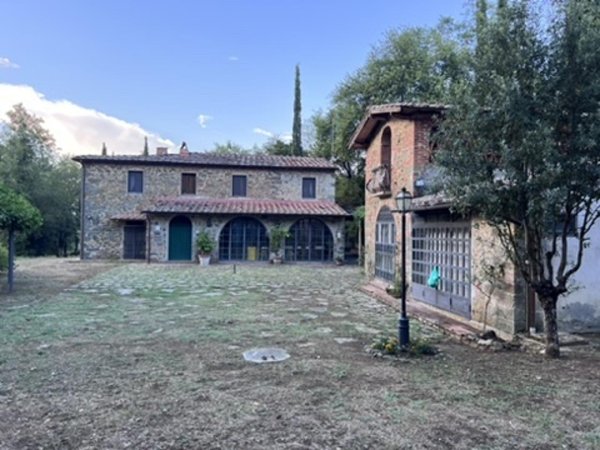 casa indipendente in vendita a Montevarchi