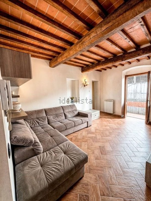 casa indipendente in vendita a Montevarchi