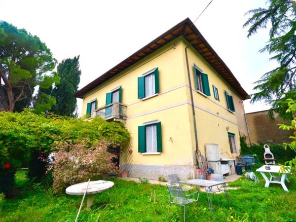 casa indipendente in vendita a Montevarchi in zona Caposelvi