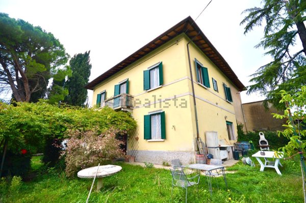 casa indipendente in vendita a Montevarchi in zona Caposelvi