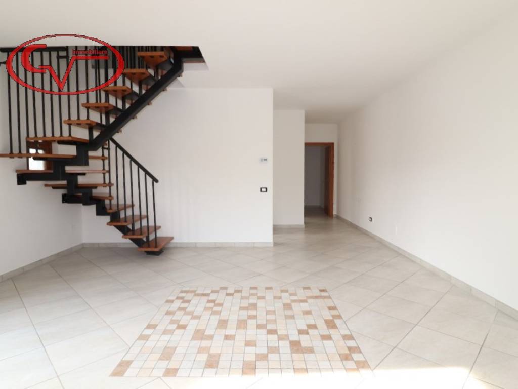 casa indipendente in vendita a Montevarchi