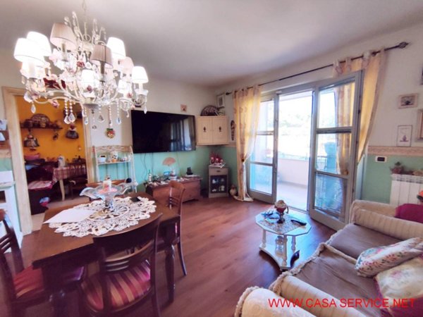 casa indipendente in vendita a Montevarchi