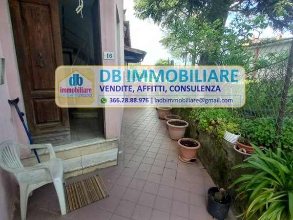 appartamento in vendita a Montevarchi in zona Levane