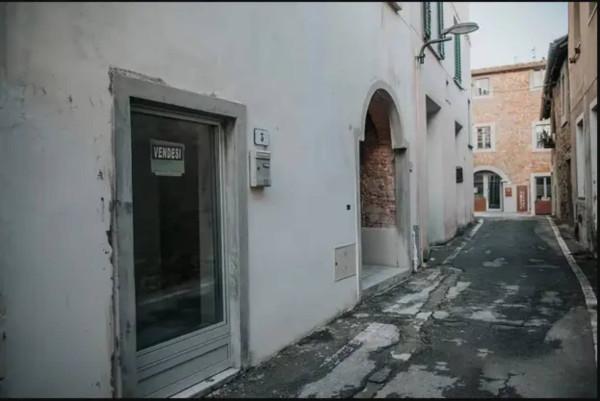 casa indipendente in vendita a Montevarchi in zona Moncioni