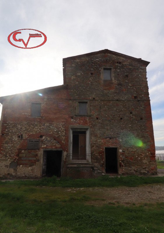 casa indipendente in vendita a Montevarchi