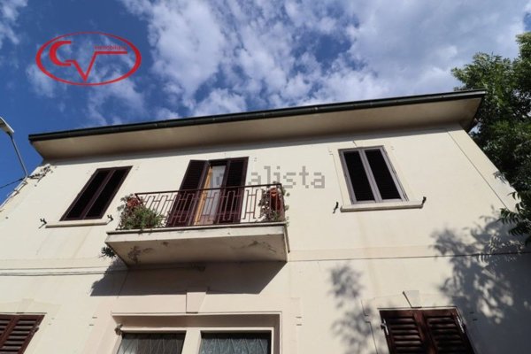 casa indipendente in vendita a Montevarchi