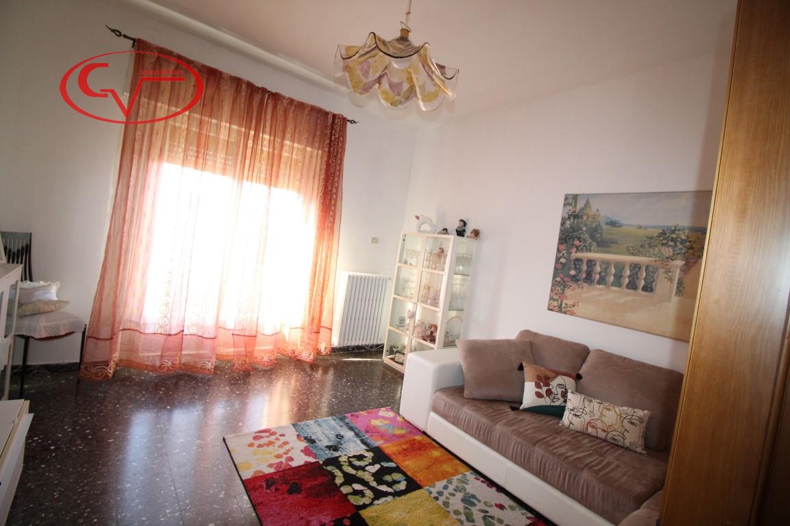 appartamento in vendita a Montevarchi in zona Mercatale Valdarno