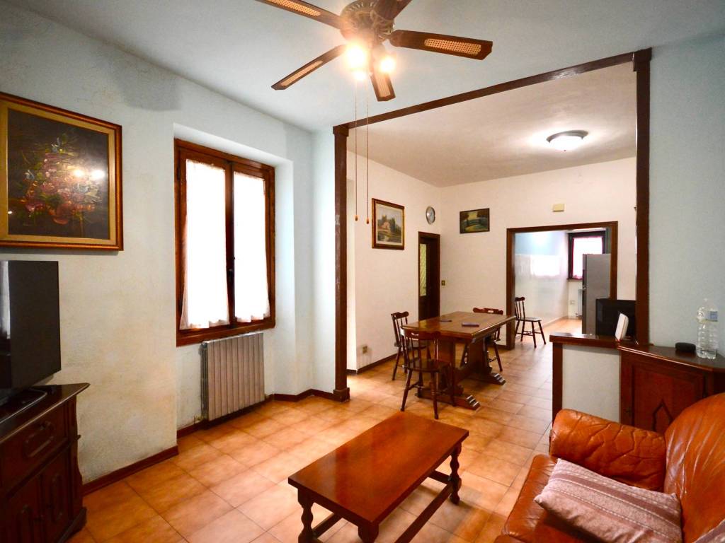 appartamento in vendita a Montevarchi in zona Levane