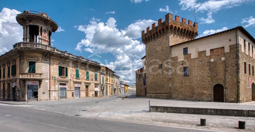 negozio in vendita a Montevarchi
