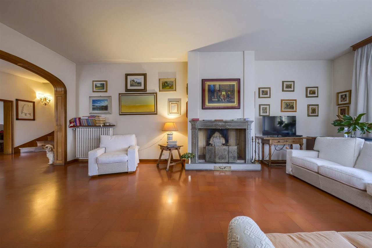 casa indipendente in vendita a Montevarchi