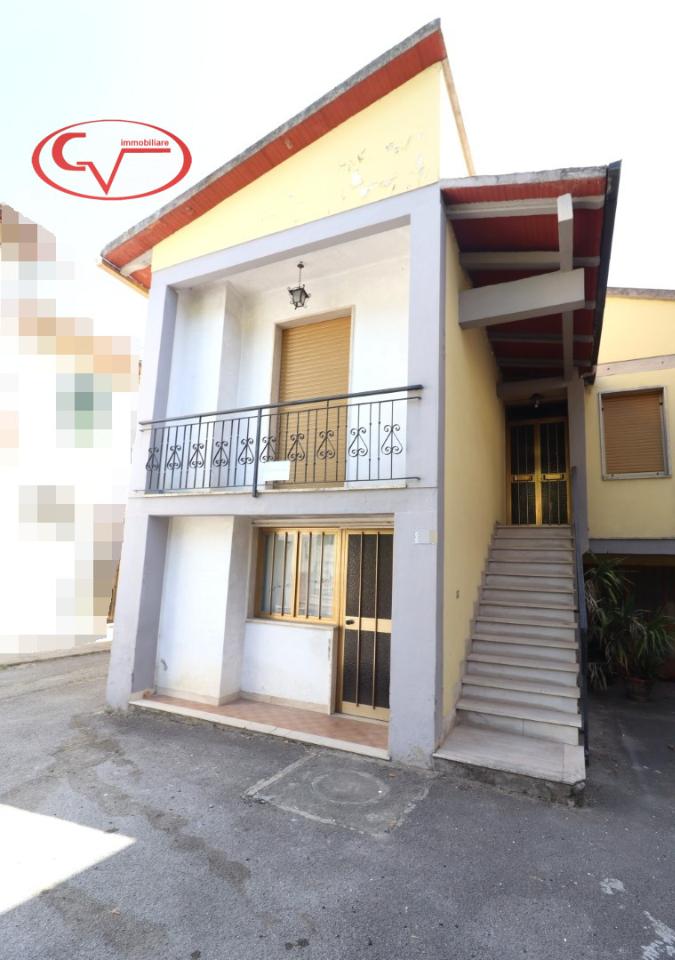 casa indipendente in vendita a Montevarchi