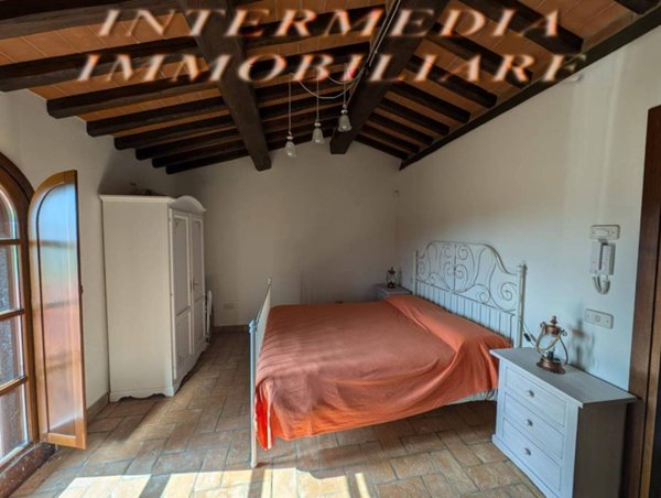 casa indipendente in vendita a Montevarchi