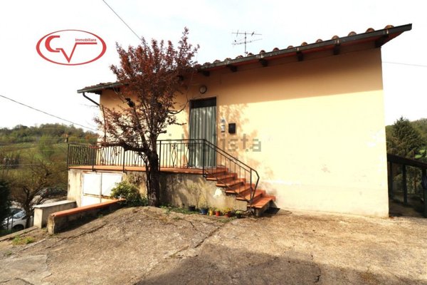 casa indipendente in vendita a Montevarchi
