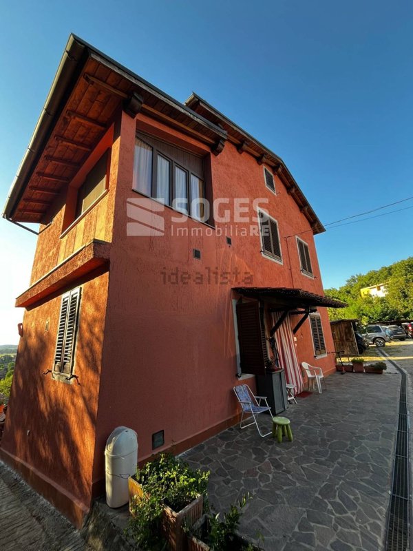 casa indipendente in vendita a Montevarchi in zona Levane