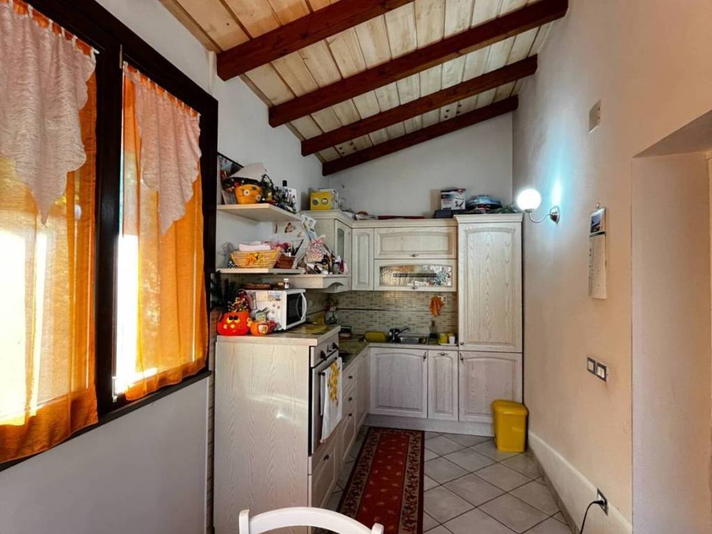 casa indipendente in vendita a Montevarchi in zona Levane