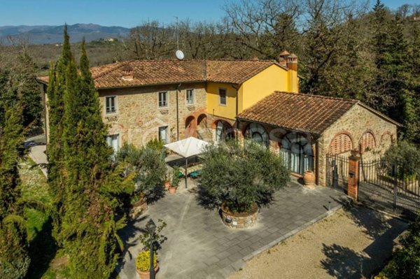 casa indipendente in vendita a Montevarchi