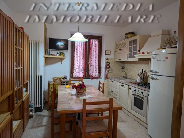 appartamento in vendita a Montevarchi in zona Levane